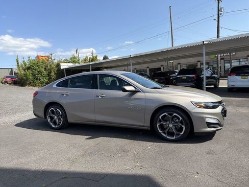 Used 2024 Chevrolet Malibu LT FWD image 9