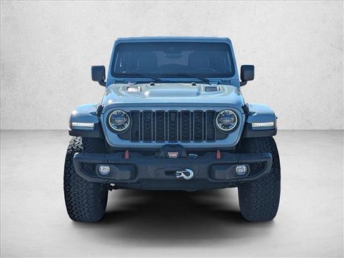Used 2024 Jeep Wrangler Unlimited Rubicon image 2