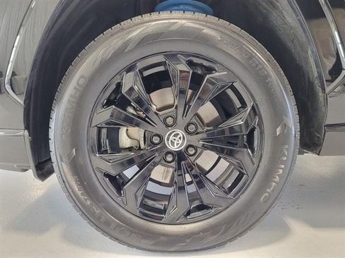 Used 2023 Toyota RAV4 SE image 41