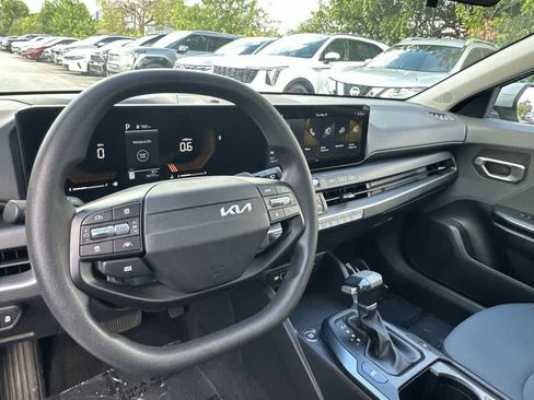 Certified 2025 Kia K4 FWD image 14