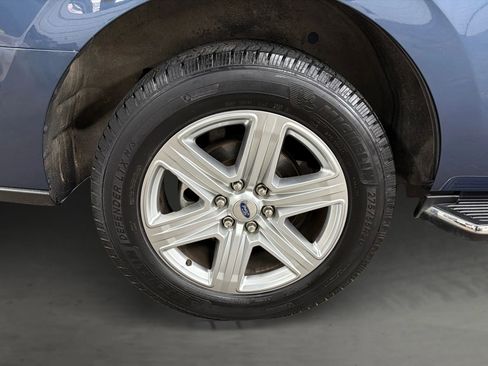 Used 2019 Ford Expedition XLT w/ Equipment Group 202A image 16