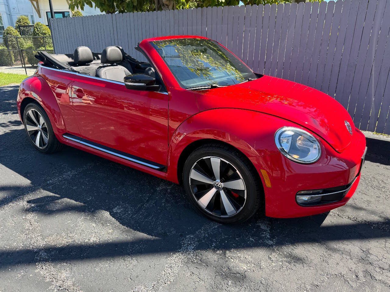 Used 2013 Volkswagen Beetle 2.0T FWD image 1