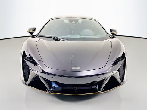 Used 2025 McLaren Artura Spider RWD image 2