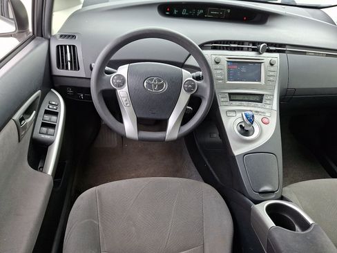 Used 2014 Toyota Prius Two FWD image 11