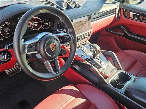 Used 2023 Porsche Cayenne S image 10