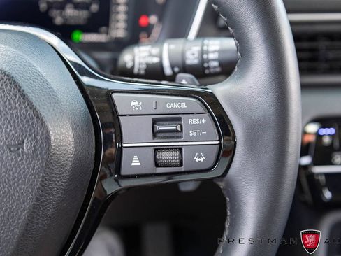 Used 2025 Honda Pilot Elite image 30