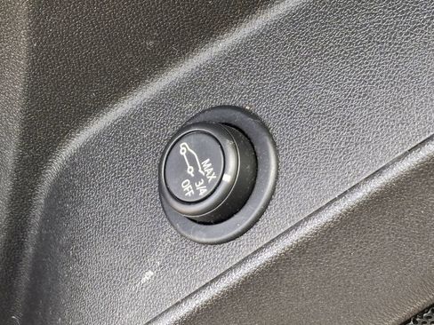 Used 2024 Chevrolet Equinox LT AWD/4WD image 24
