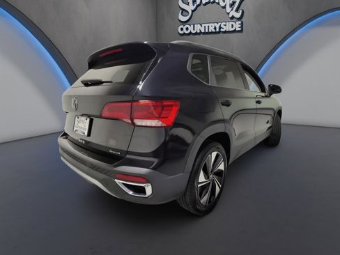 Certified 2023 Volkswagen Taos SE AWD/4WD image 11