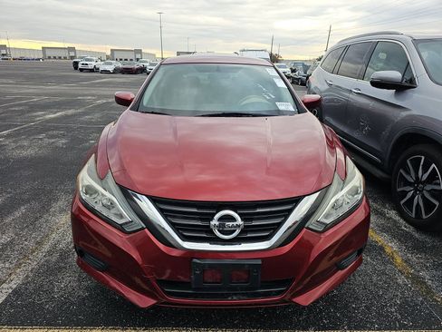 Used 2017 Nissan Altima 2.5 S w/ Power Driver Seat Package image 2