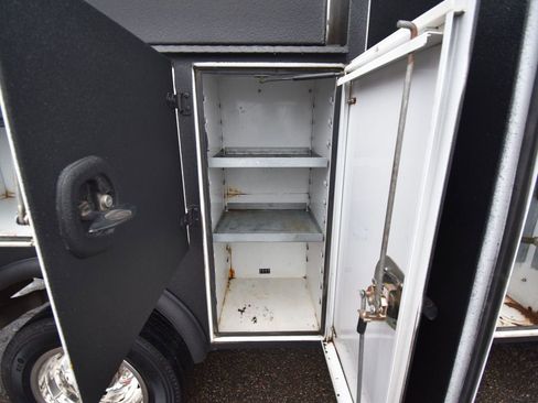 Used 2016 Ford F550 4x4 Regular Cab Super Duty image 52