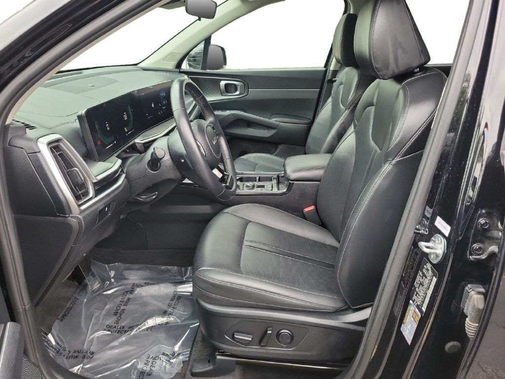 Used 2024 Kia Sorento S FWD image 21