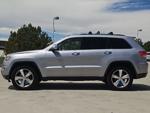 Used 2016 Jeep Grand Cherokee Limited AWD/4WD image 9