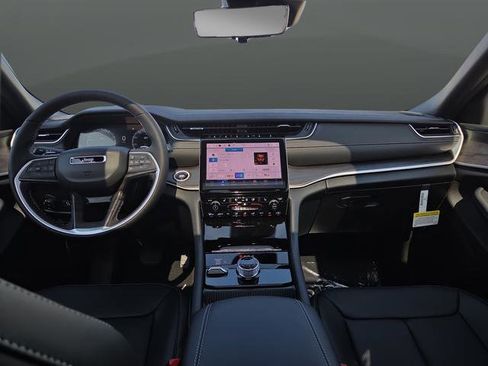 New 2025 Jeep Grand Cherokee L Limited w/ Luxury Tech Group II image 5