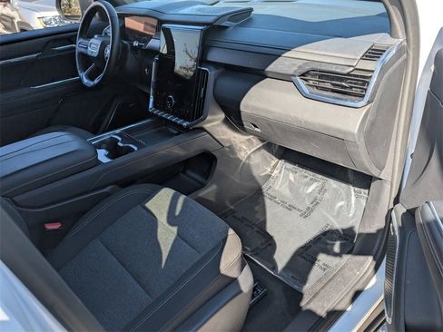 Used 2025 GMC Acadia Elevation image 19