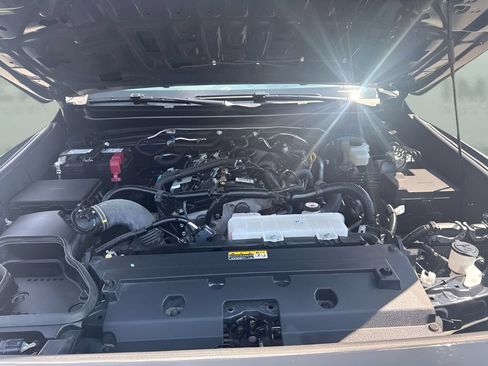 Used 2024 Toyota Tacoma SR5 AWD/4WD image 21