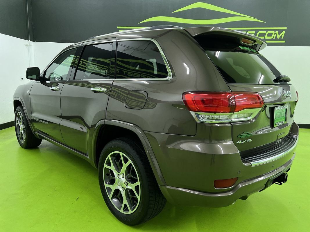 Used 2019 Jeep Grand Cherokee Overland AWD/4WD image 7