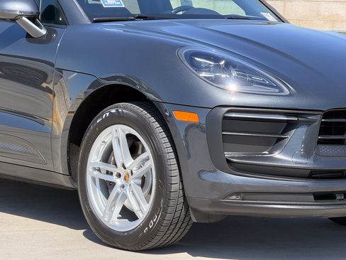 Used 2023 Porsche Macan AWD/4WD image 4