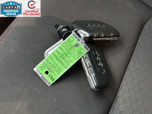 Certified 2022 Jeep Wrangler Unlimited Rubicon w/ Xtreme Recon 35" Tire Package image 43