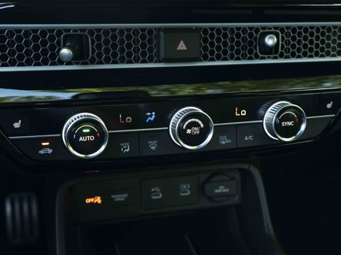 Certified 2025 Honda Civic Sport Touring image 33
