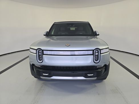 Used 2023 Rivian R1S Adventure image 8