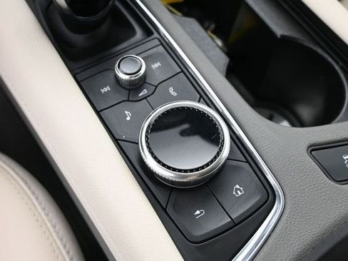 Used 2021 Cadillac XT5 Premium Luxury w/ LPO, Floor Liner Package AWD/4WD image 24