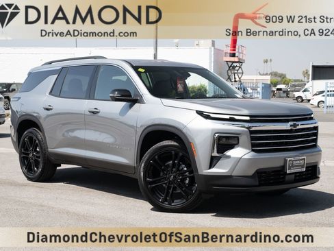 New 2026 Chevrolet Traverse LT w/ Driver Confidence Package image 1