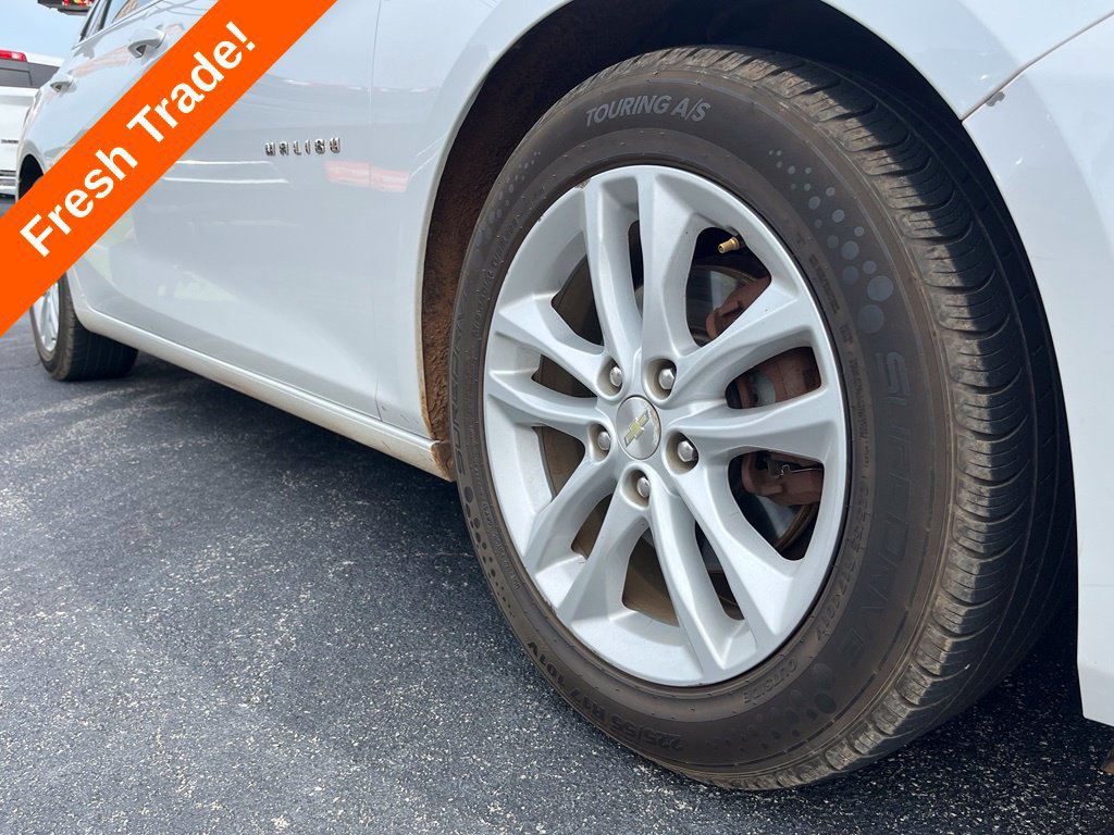 Used 2016 Chevrolet Malibu LT w/ Leather Package FWD image 14