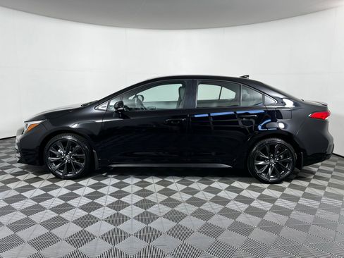 Used 2026 Toyota Corolla SE FWD image 8
