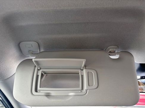 Used 2024 Nissan Sentra SV FWD image 33