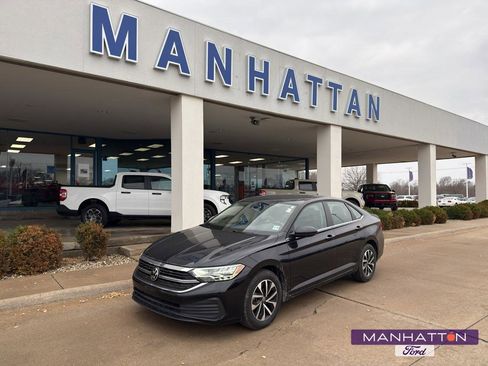 Used 2024 Volkswagen Jetta S image 1