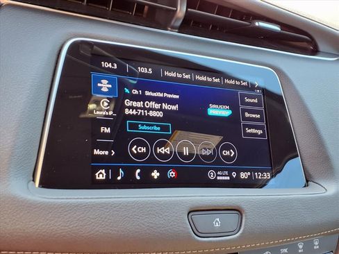 Used 2023 Cadillac XT4 Luxury w/ Cold Weather Package image 5