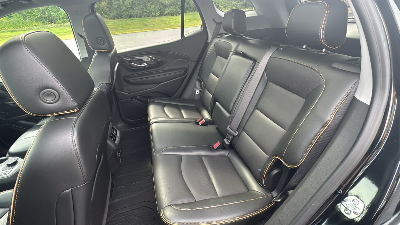 Used 2024 GMC Terrain AT4 w/ LPO, Floor Liner Package AWD/4WD image 29