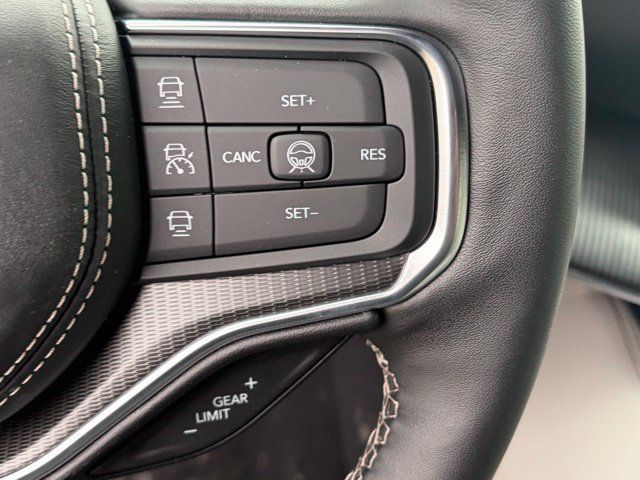 New 2026 Jeep Grand Wagoneer Summit AWD/4WD image 18