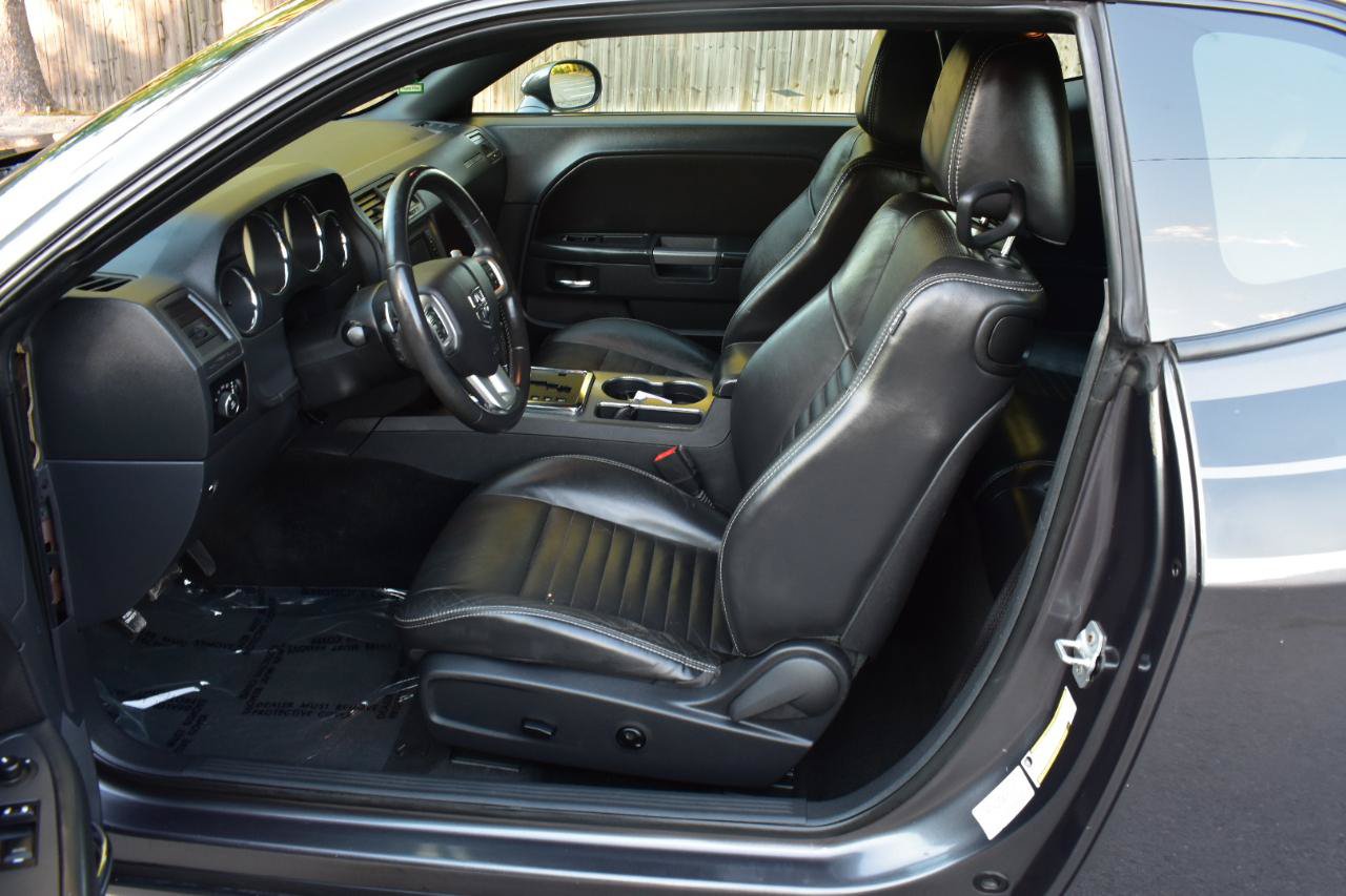 Used 2013 Dodge Challenger R/T RWD image 12