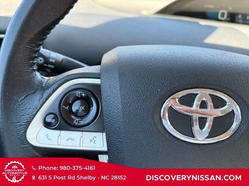 Used 2017 Toyota Prius Prime Premium image 31
