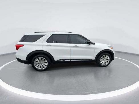 Used 2024 Ford Explorer Limited w/ Limited Technology Package image 9