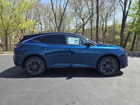 New 2026 Nissan Murano Platinum w/ Cargo Package AWD/4WD image 2