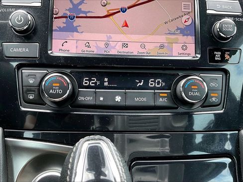 Used 2021 Nissan Maxima 3.5 SV w/ Floor Mat Group FWD image 18