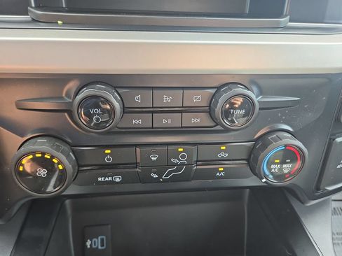 Certified 2024 Ford F250 XLT AWD/4WD image 11