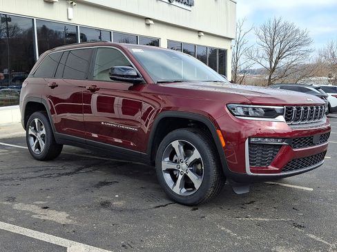 New 2026 Jeep Grand Cherokee Limited image 2
