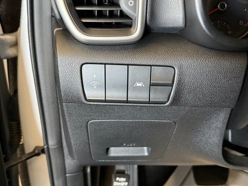 Used 2020 Kia Sportage LX AWD/4WD image 18