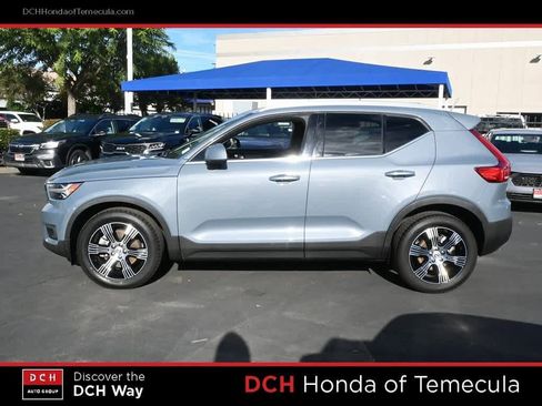 Used 2021 Volvo XC40 T4 Inscription image 4