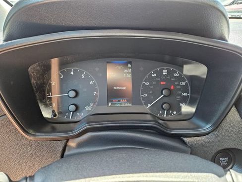 Used 2025 Toyota Corolla Cross LE AWD/4WD image 29