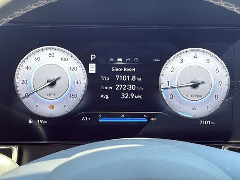 Certified 2025 Hyundai Elantra SEL FWD image 25