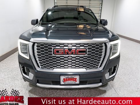Used 2021 GMC Yukon XL Denali w/ Denali Premium Package image 7