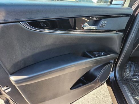 Used 2021 Lincoln Nautilus Standard w/ Equipment Group 101A image 38