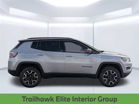 Used 2021 Jeep Compass Trailhawk w/ Sun and Sound Group AWD/4WD image 8