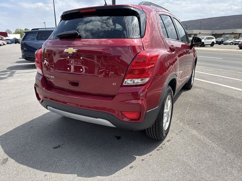Used 2019 Chevrolet Trax LT AWD/4WD image 3