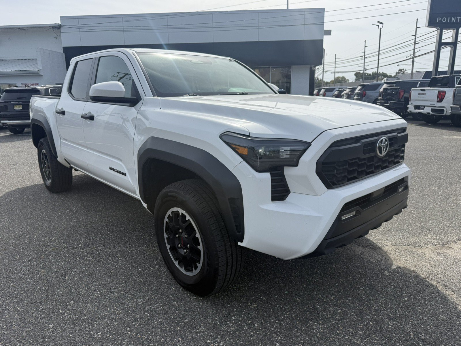 Used 2025 Toyota Tacoma TRD Off-Road AWD/4WD image 1