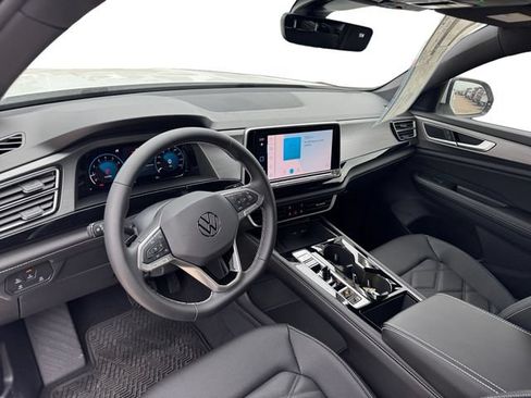 New 2026 Volkswagen Atlas Cross Sport SE FWD image 10